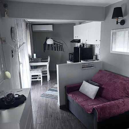 Cozy Studio Apartment In The Heart Of 雅典 外观 照片